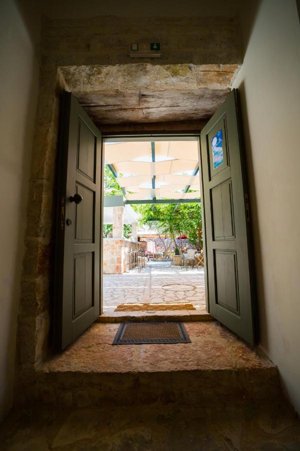 Alicelia Boutique Inn Vathy  Exterior photo